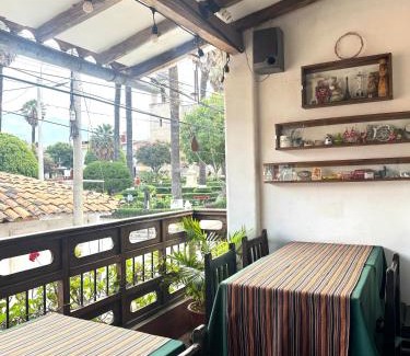 Caraz Bed & Breakfast | Pony's Lodge B&B