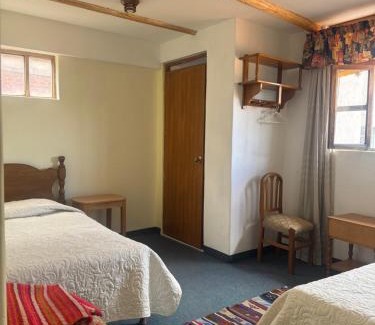 Caraz Bed & Breakfast | Pony's Lodge B&B