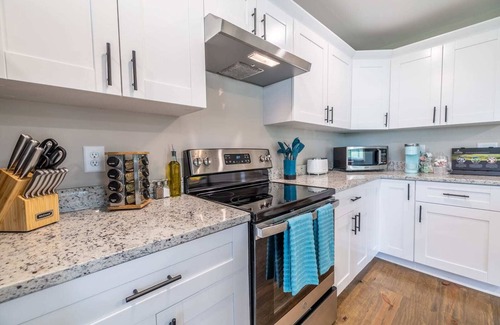 Evans House | Pool | 2 King Beds | Golf | Games | RV Parking