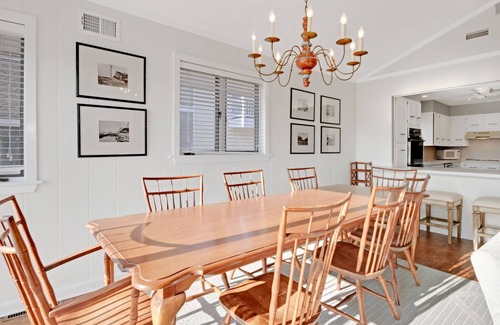 Avalon House | POOL & 3 HOUSES FROM THE BEACH!