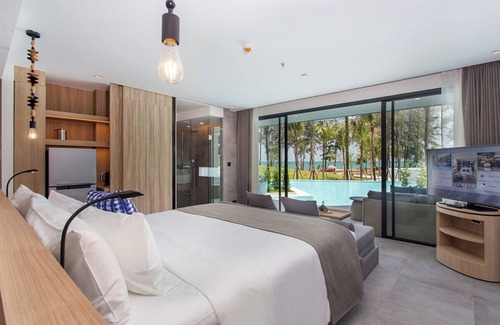 Khuekkhak Resort | Pool Access Grand Seaview with Jacuzzi (PS3)