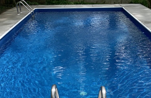 Durham House | Pool! Cozy 1940s bungalow in Northgate Park