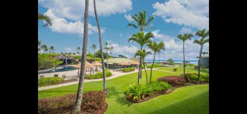 Hanamaulu Apartment | Pool Garden Lanai, Beachfront 4-Star Resort, King Bed, AC, Pool, Restaurant, Gym, Spa