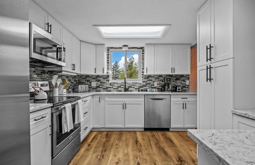 Grand Junction House | Pool~Hot Tub~Game Room~Fire Pit~Mini Golf~Frisbee Golf~Basketball & Soccer Court