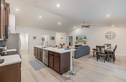 Port Malabar House | POOL & HOT TUB! Pet Friendly, King Beds, Melbourne Beach!