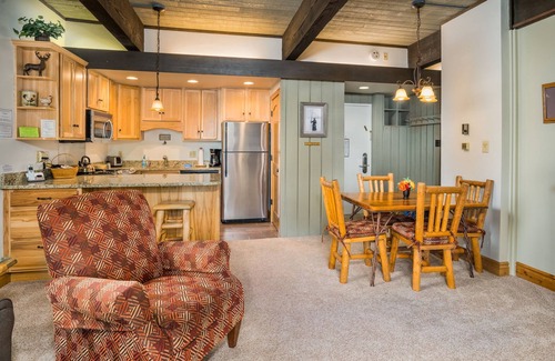 Steamboat Springs Condo | Pool, Hot Tub, Weber Gas BBQ, Renovated. Easy access into unit