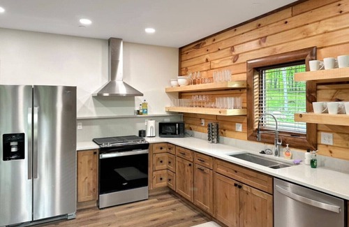 McHenry Cabin | Pool, HotTub, FirePit, EVCharger, & Great Location