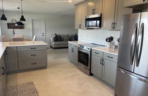 Seacoast Shores House | Pool house, close to the beach!