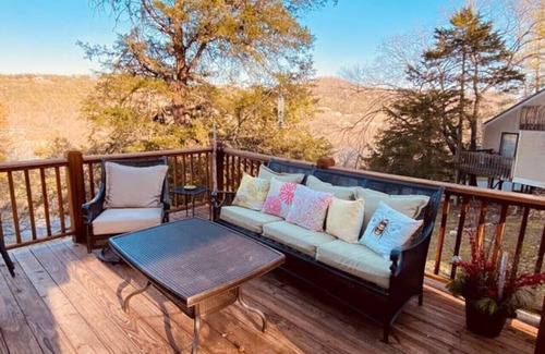 Holiday Island House | Pool+Lakeview+Wifi@The Big Chill on Table Rock Lake