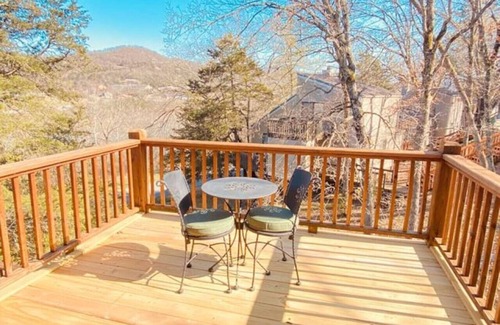Holiday Island House | Pool+Lakeview+Wifi@The Big Chill on Table Rock Lake