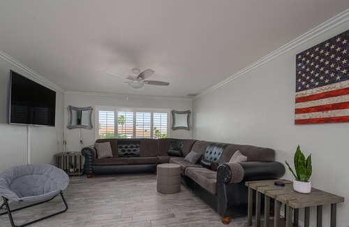 Sunridge Estates House | Pool Oasis by the Lake 5min from River & Casinos