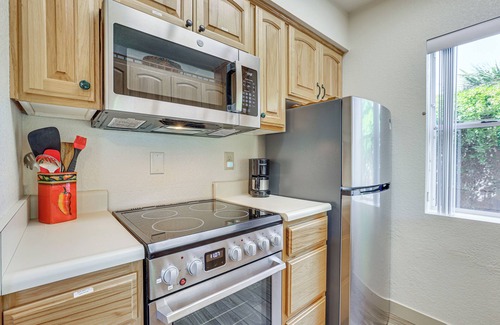 Paradise Valley Village Cottage | Pool & Patio Access: Sunny Phoenix Casita!