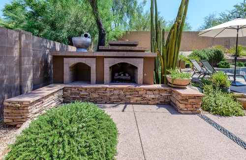 Tramonto House | Pool Table, Optional Heated Pool, Mountain Views, Amenities Galore....