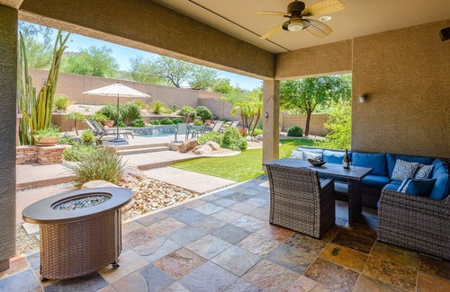 Tramonto House | Pool Table, Optional Heated Pool, Mountain Views, Amenities Galore....