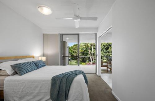 Casuarina Apartment | Pool View 3-Bedroom Oasis in Drift Resort