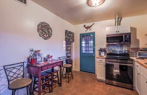 Tucson Estates House | POOL & views! Serenity SW