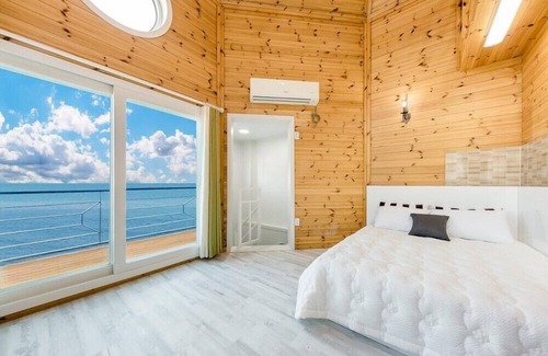 Pohang House | Pool Villa 1-2 Pension