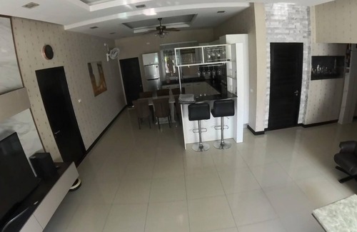 Bang Sare House | Pool Villa 5 Minute to The Beach 4 Bedrooms