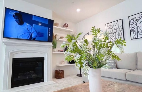 Hacienda Heights Apartment | Pool Villa/Disneyland/Universal Studios
