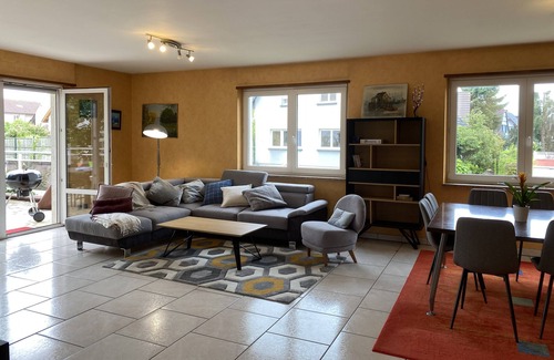 Wolfisheim House | Pool villa in a green setting