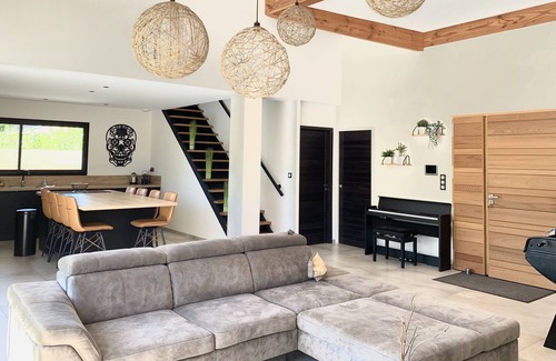 Cap d'Agde Villa | Pool Villa Near Beach