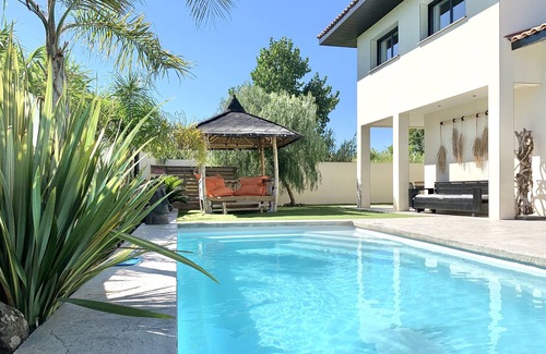 Cap d'Agde Villa | Pool Villa Near Beach