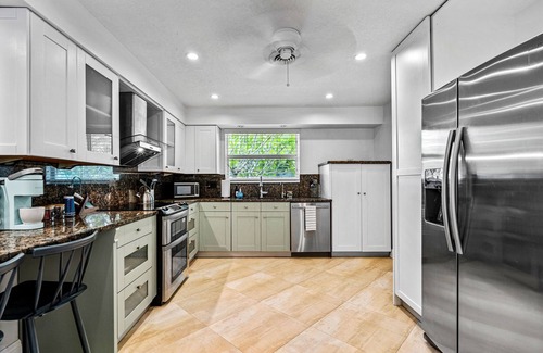 Boynton Beach House | Pool w/Sundeck | Put Put | Ping Pong & Pool Table