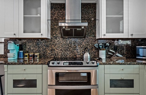 Boynton Beach House | Pool w/Sundeck | Put Put | Ping Pong & Pool Table