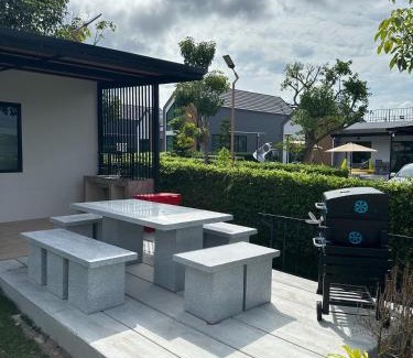 Pong Ta Long Villa | Poolla Poolla Villa Khaoyai