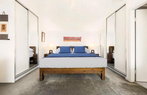 Redfern Apartment | Poolside Apartment Opposite Redfern Park