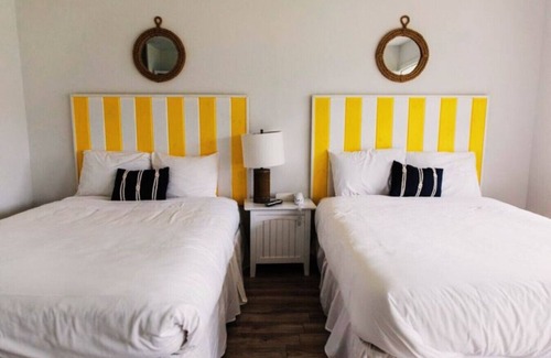 Southampton Hotel | Poolside, Daily Breakfast, Hampstons Style Double