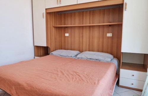 Rosapineta Apartment | Poolside escape in Rosolina-Beahost