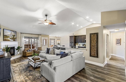 Ono Island House | Poolside Retreat! Private pool & hot tub! Only 5 min to Beach!