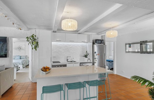 Orewa Cottage | Poolside Waterfront - Orewa Oceanside Villa