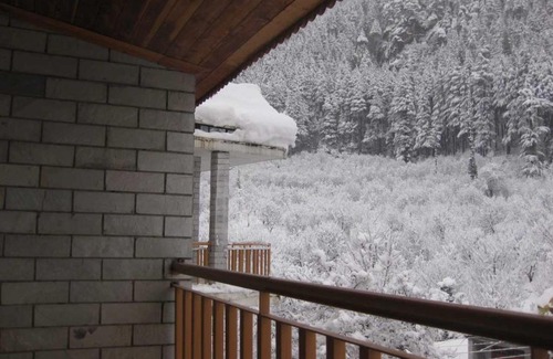 Old Manali Hotel | POP 70127 Apple View Resorts