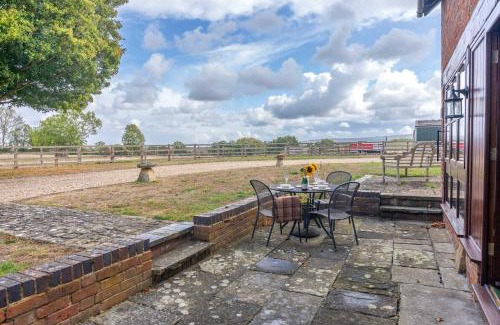 Dumbleton House | Poplar Cottage - Historic Barn in Dumbleton