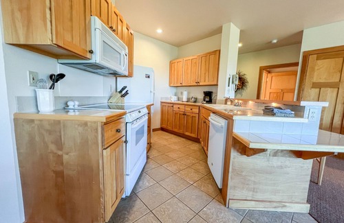 Lutsen Condo | Poplar River Condo 545 - Lake Superior - Lutsen, MN
