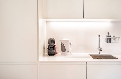 Sao Jorge de Arroios Apartment | Poppy Apartment, Saldanha, Lisbon