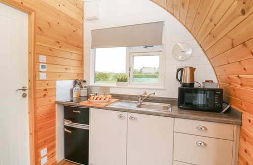 Hornsea Cottage | Poppy