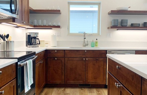 Victor House | Poppy Lane Retreat