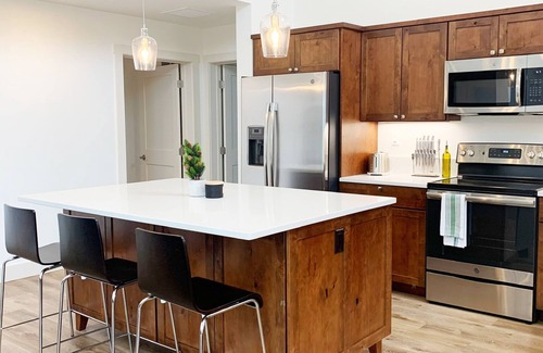 Victor House | Poppy Lane Retreat