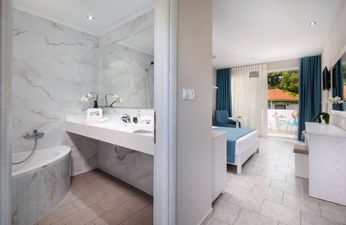 Nikita Hotel | Porfi Beach Hotel