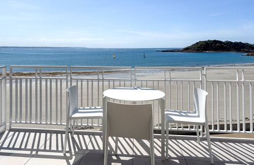 Trebeurden Apartment | PORS-MABO T3 · Luxury 2 Bedroom Apartment with Sea