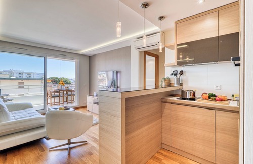 Golfe Juan Apartment | Port Azur Sea View, Golfe-Juan, France