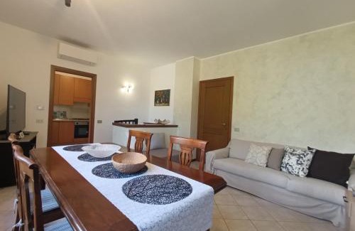 Limonta Apartment | Portico sul lago