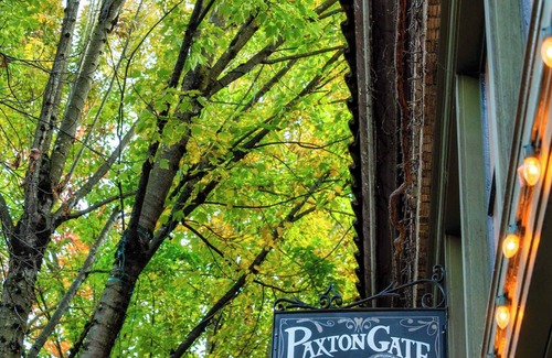 Uptown House | Portland Oasis - Stylish 4br Home in Nob Hill