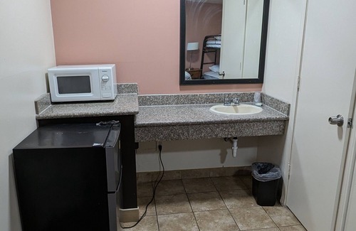Parkrose Hotel | Portland Value Inn