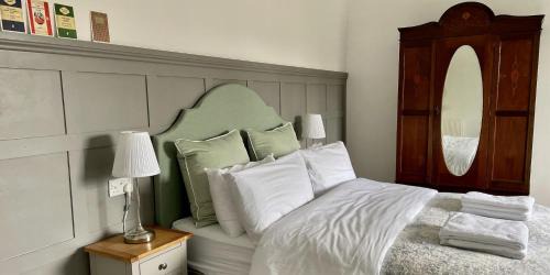 Blandford Saint Mary House | Portman Lodge