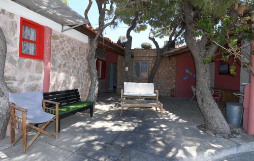 Lavreotiki Hotel | Poseidon Apartments and Villas by the Sea