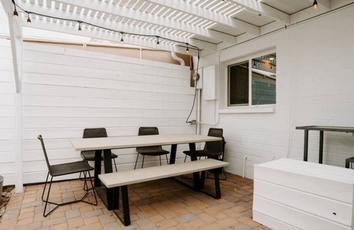 Arts District House | POSH, Beautiful 4BR Townhome - Walk to Old Town!